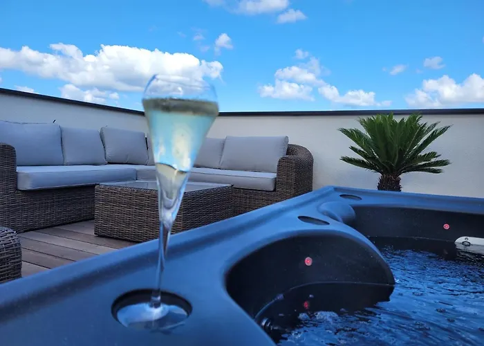 La Thelma 5 Etoiles, Piscine, Sauna Et Jacuzzi Гранвиль