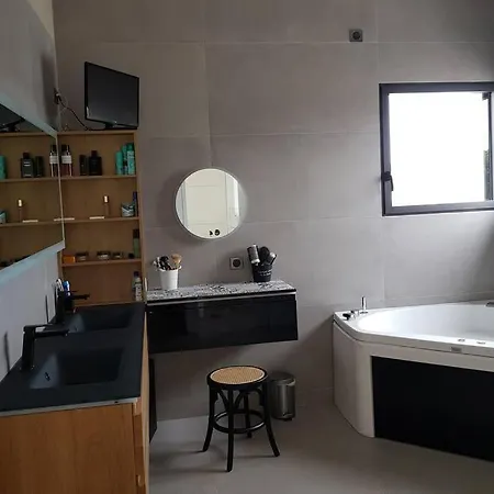 Villa La Thelma 5 Etoiles, Piscine, Sauna Et Jacuzzi *