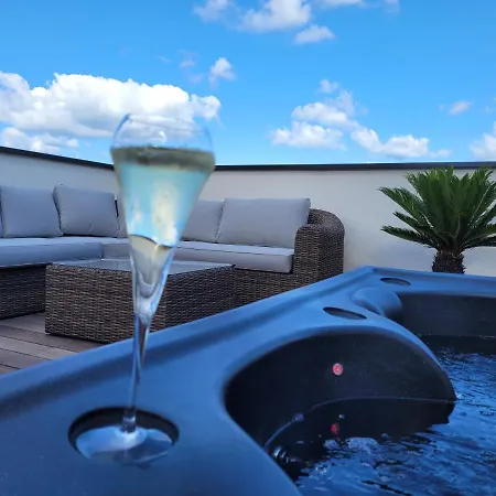 La Thelma 5 Etoiles, Piscine, Sauna Et Jacuzzi Granville