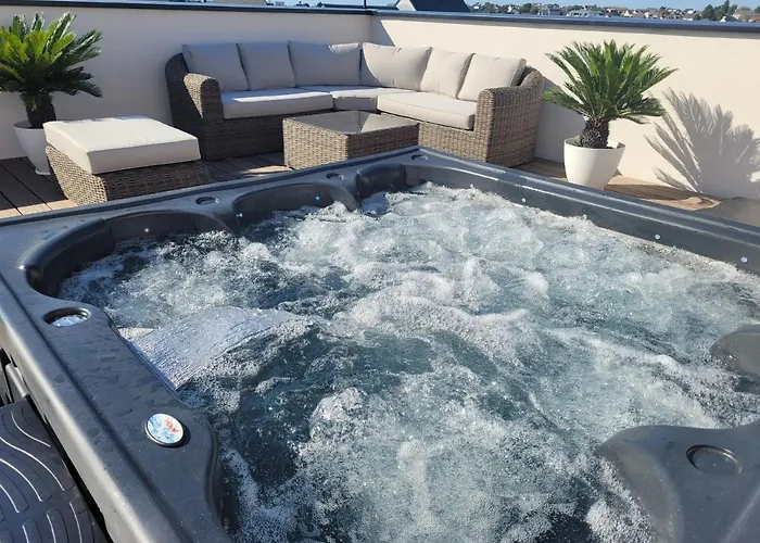 La Thelma 5 étoiles, Piscine, Sauna Et Jacuzzi Granville